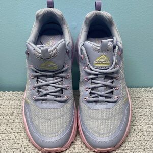 Skechers Gray and Pink Athletic sport, adventure, air, cool memory foam
